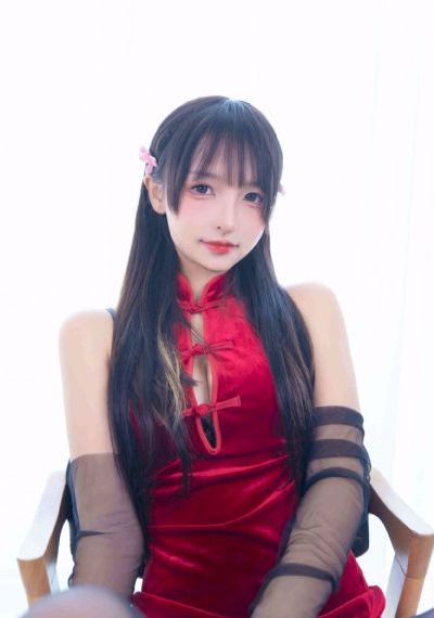 办公室撞击着旗袍美妇的肉体视频